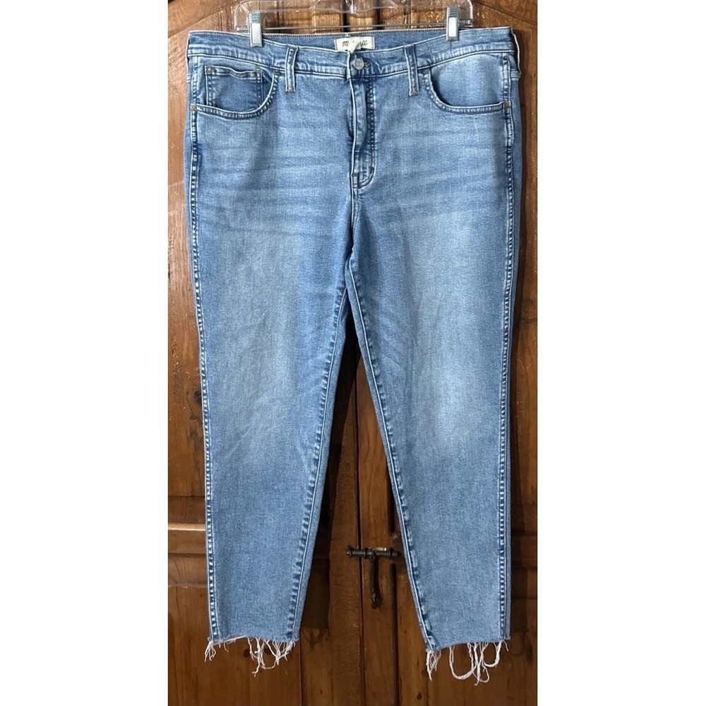 Madewell 10" Roadtripper Jeans Stretch Denim Frayed Raw Hems Sz 33
